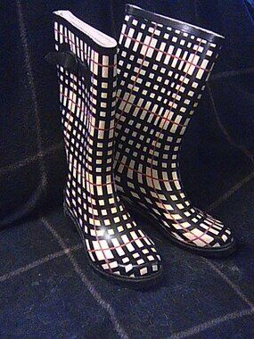 Burberry Check Rain Boots – Women’s Mid‑Calf – Authentic